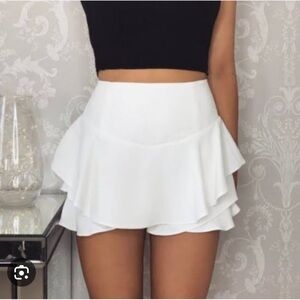 Zara white ruffle skort